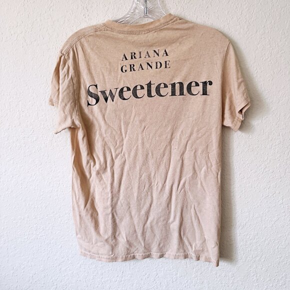 Ariana Grande SWEETENER Concert Pop Artist T-Shirt S - Picture 2 of 3